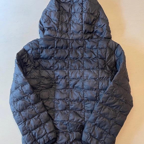 Toddler North Face Thermoball jacket - Picture 3 of 8